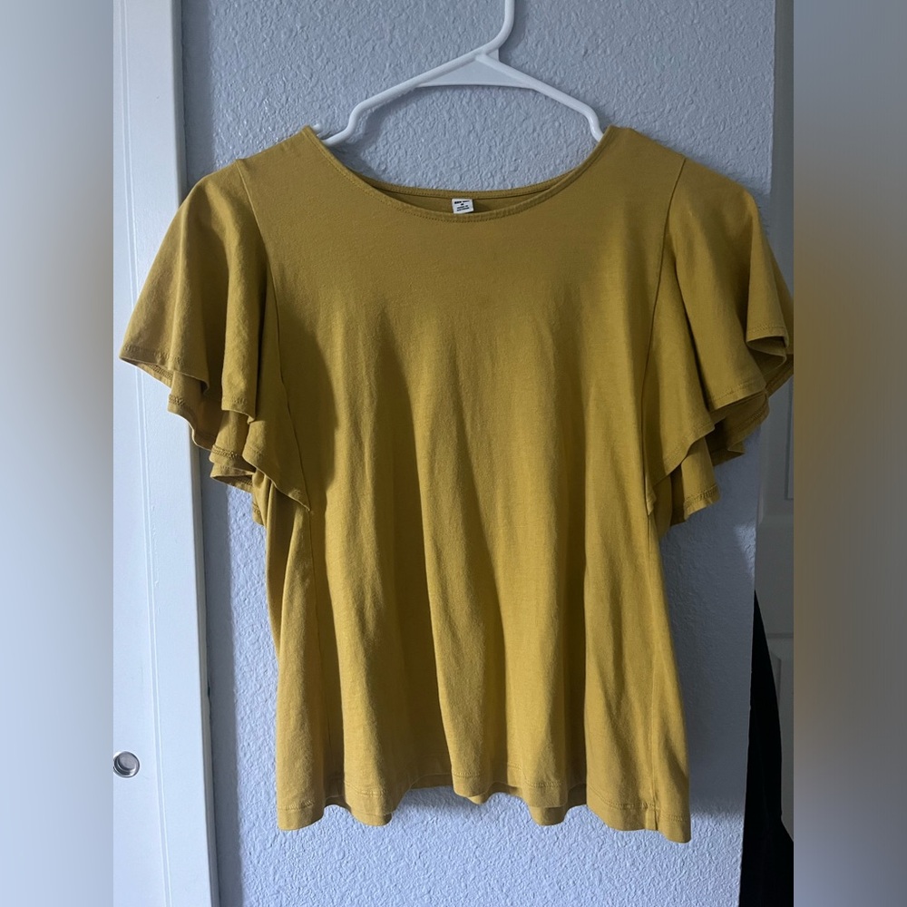UNIQLO Mustard Yellow Short Sleeve Top